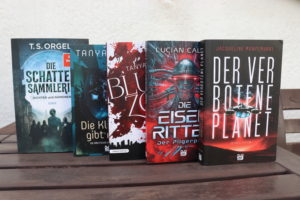 Die Schattensammlerin © Heyne Die Klügere gibt nach, Die Eisenritter, Der verbotene Planet © Plan9, Blutzoll © Lindwurm, fünf Bücher
